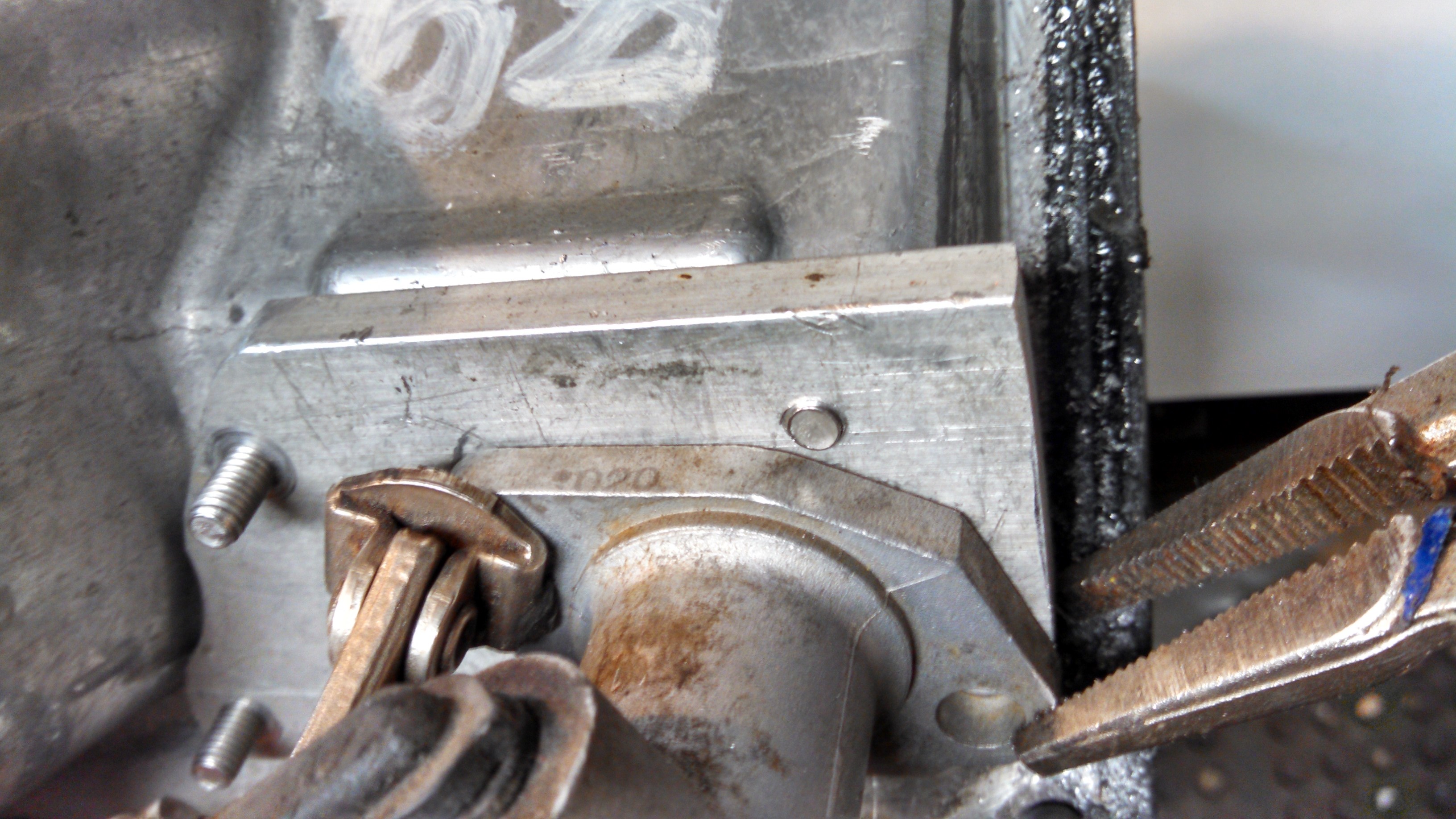 outer side of clutch master reinforcement plate2.jpg